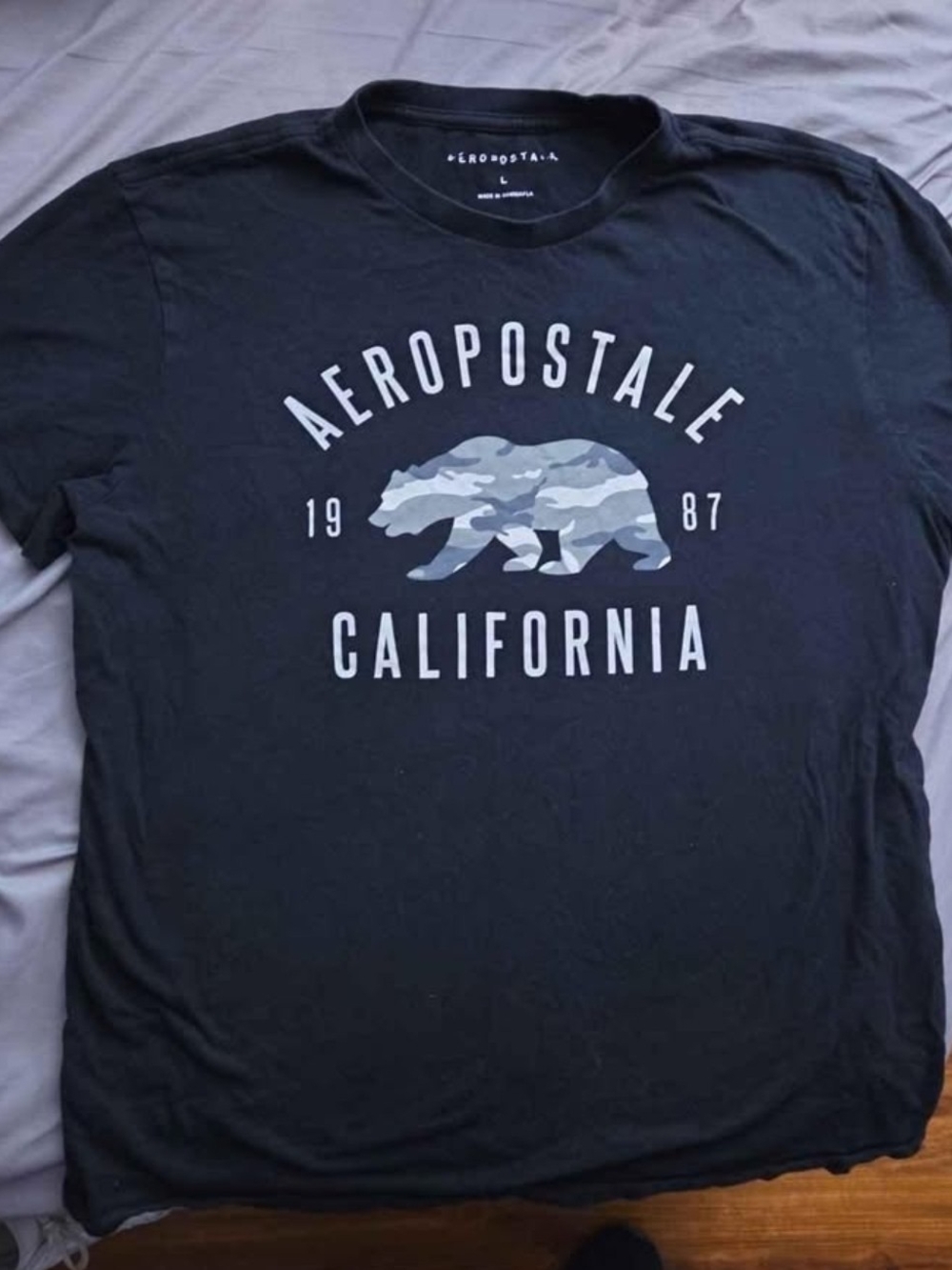 Aeropostale Men’s Black Graphic California T-Shirt